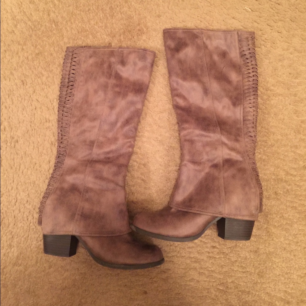 Fergie Boots